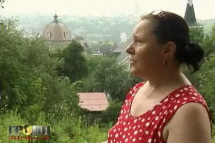 Киевская учительница пригрозила самосожжением, если у нее отберут дом