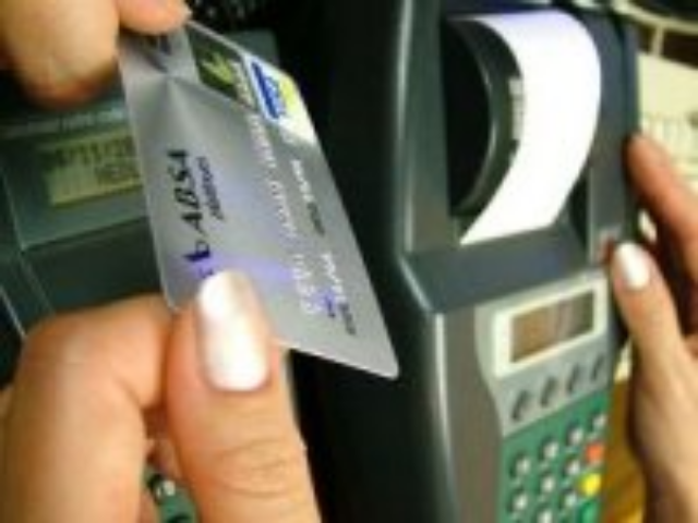 В чем недостатки дополнительных платежных карт?
