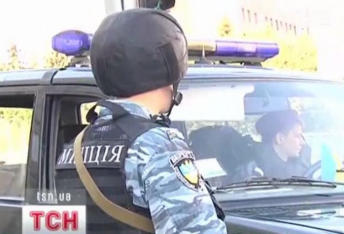 Киевсовет окружило рекордное количество "Беркута"