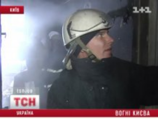 4-летняя девочка получила тяжелые ожоги из-за масштабного пожара в общежитии