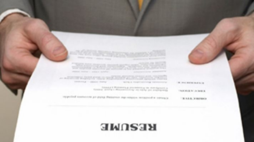Где украинцам проще найти работу?