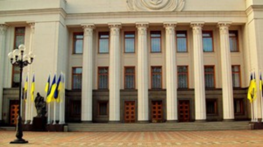 В трех киевских гостиницах расселили лишь 180 нардепов