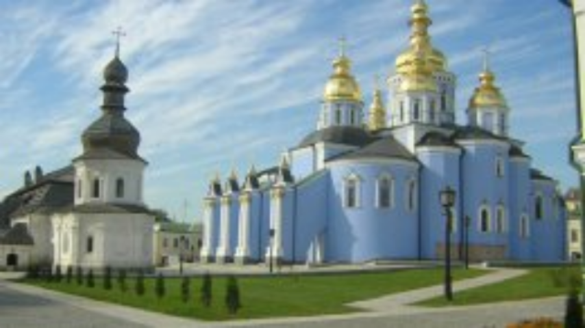 Привлечь туристов в Киев можно только снижением цен на гостиницы