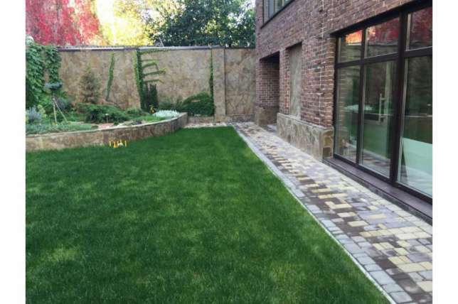 Продажа 3-комнатной квартиры 95 м², Севастопольская ул., 67а