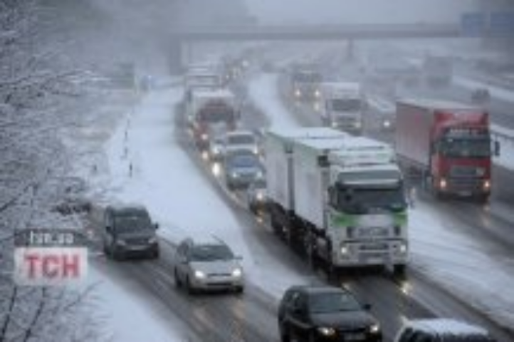 Киев замер в невероятно ужасных пробках
	