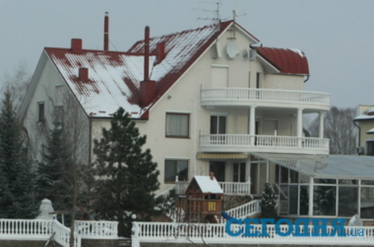 Черновецкий пообещал 10 миллионов за продажу своего дома