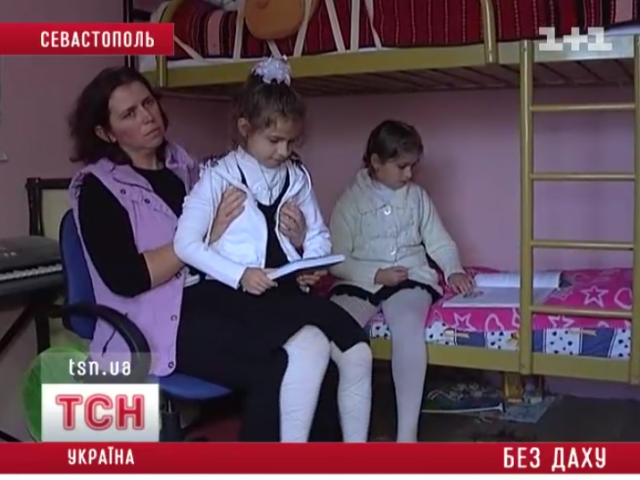 Чиновники выгоняют женщину с тремя детьми в морозы на улицу