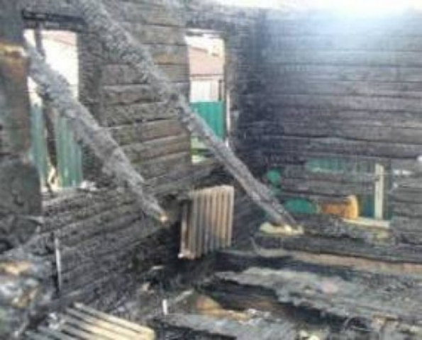 Жильцам сгоревшего в Симферополе дома пообещали деньги из городского бюджета 