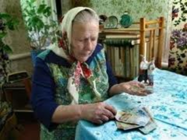 Хочеш квартиру – доглянь за старенькими