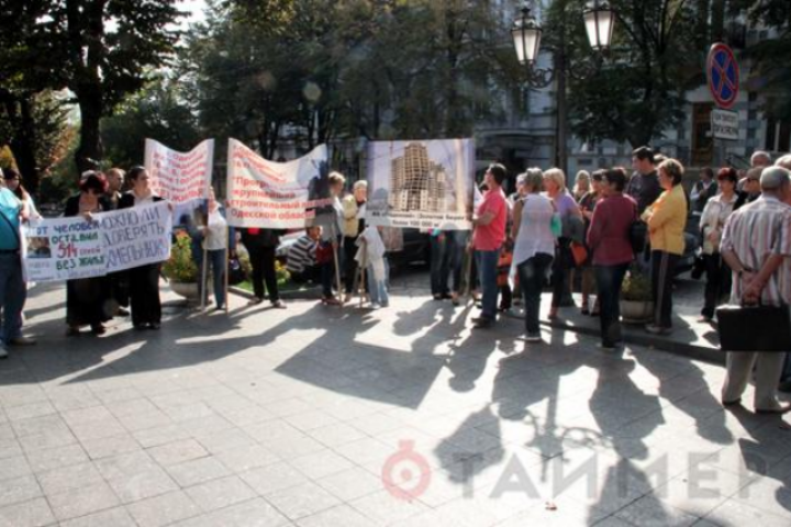 Под зданием ОГА может появиться ещё один палаточный городок