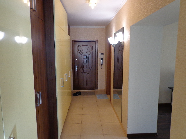 Аренда 2-комнатной квартиры 80 м², Тополевая ул., 28