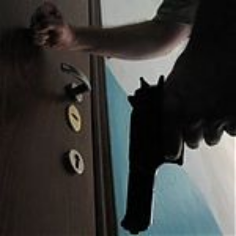 В Киеве судят банду квартирных аферистов, лишавших жилья стариков. Судья на стороне мошенников?