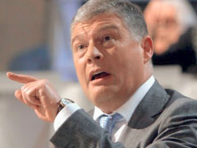 Через «регионалов» Червоненко пытается выбить землю в центре Ялты