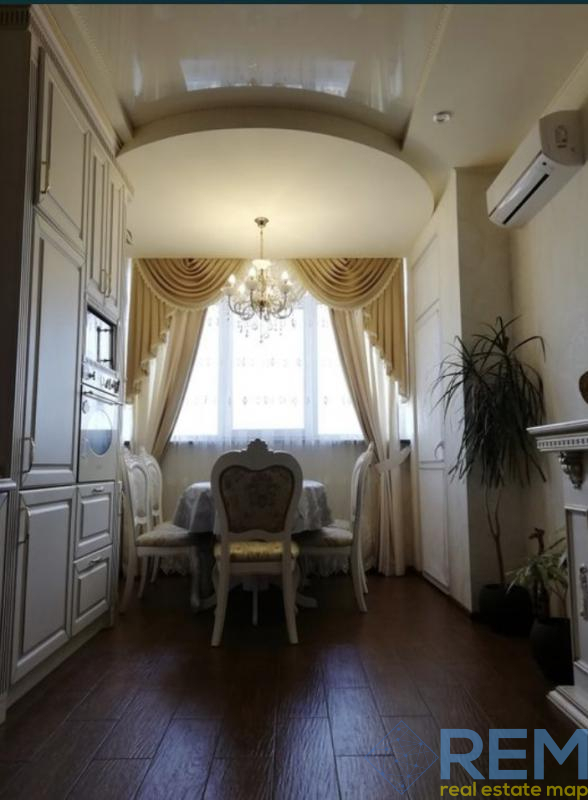 Продаж 3-кімнатної квартири 108 м², М.малиновского ул., 53А