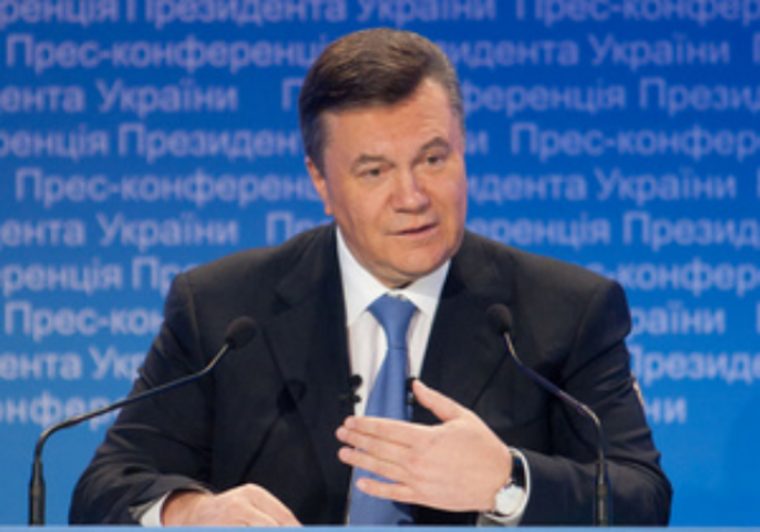 Янукович продлил до 2013 года мораторий на введение налога на недвижимость