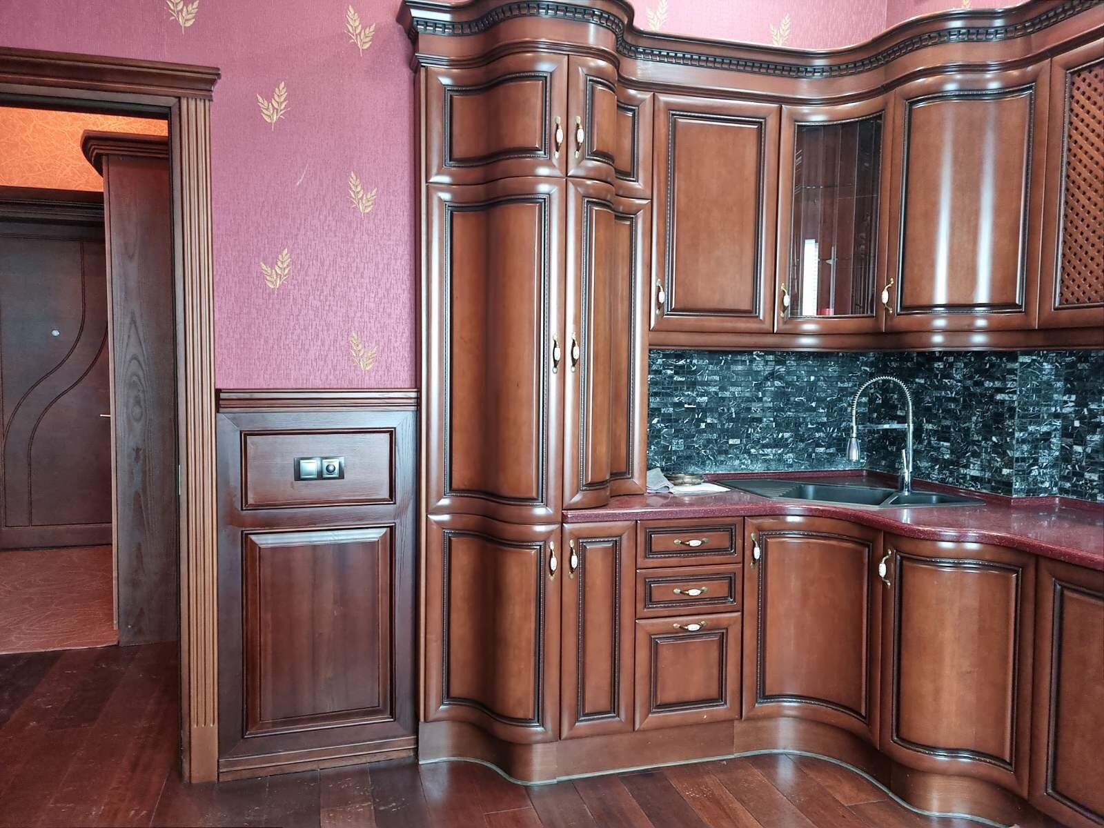 Продаж 2-кімнатної квартири 62 м², Притисько-Микільска вул., 2