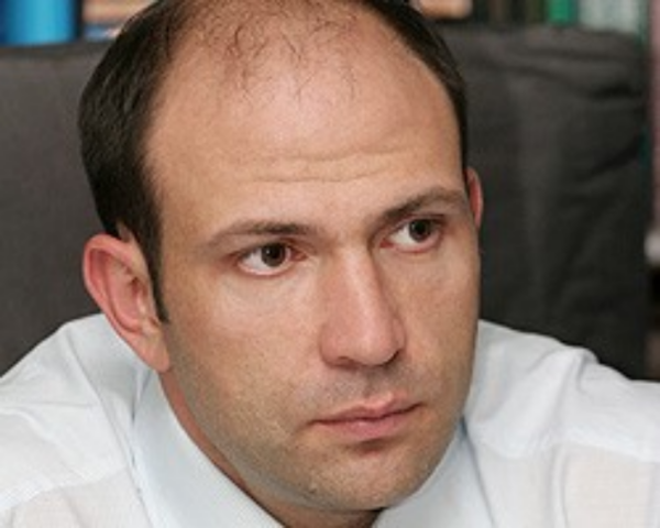 Лев Парцхаладзе: “Нужно хотеть и уметь навести порядок у себя во дворе, а затем можно переходить и ко всей стране