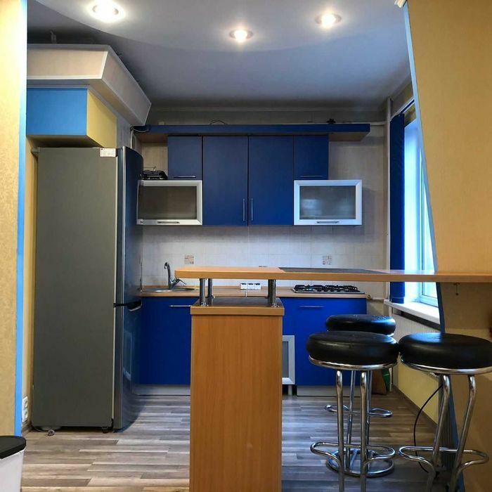 Продаж 1-кімнатної квартири 35 м², Героїв Праці вул.