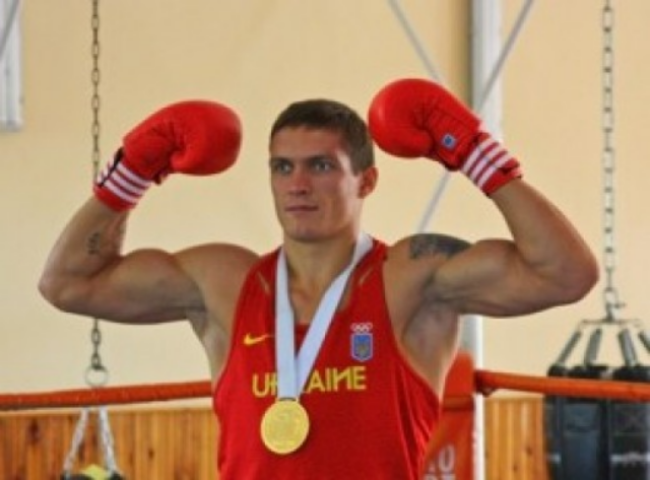 Чемпион мира по боксу получил квартиру