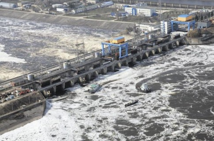 Киевскую дамбу может разрушить только метеорит или война