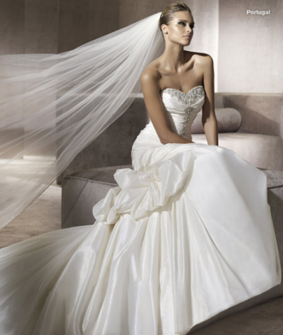 Pronovias 2012 clearance