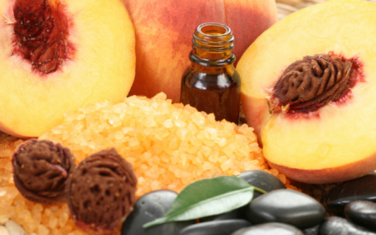 В чём уникальные и универсальные свойства персикового масла?