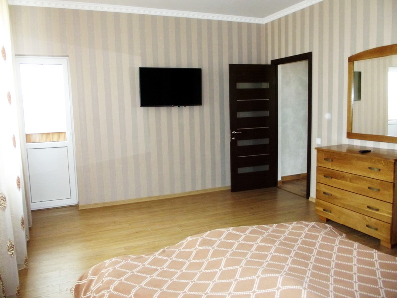 1-кімнатна квартира подобово 41 м², Помирецька вул., 9