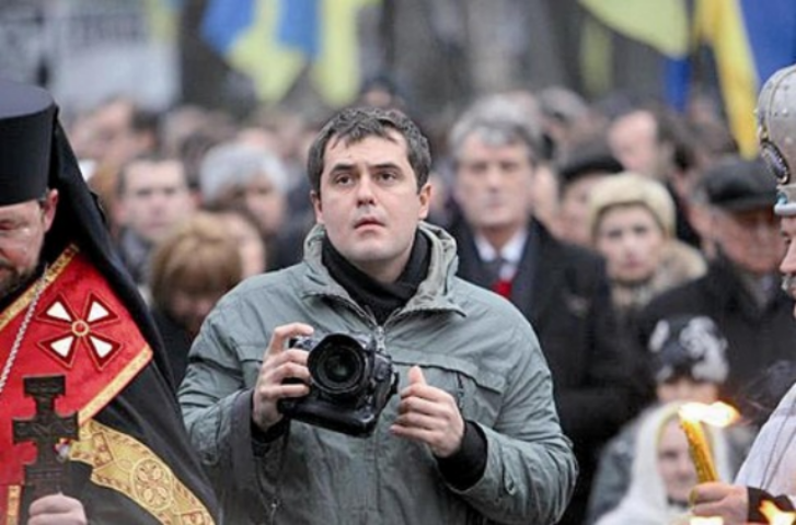 Фотокорреспондента "2000" убили кинжалом
