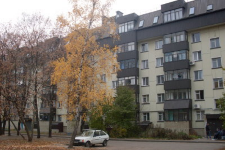 В Харькове неудачный эксперимент с надстройкой мансард хотят повторить. Как живется там людям?
