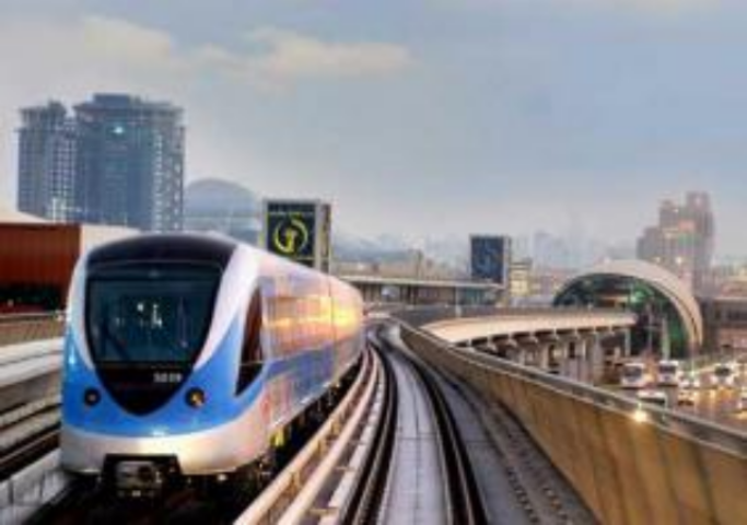 Опыт строительства наземного метро в Дубае будет внедрен в Украине