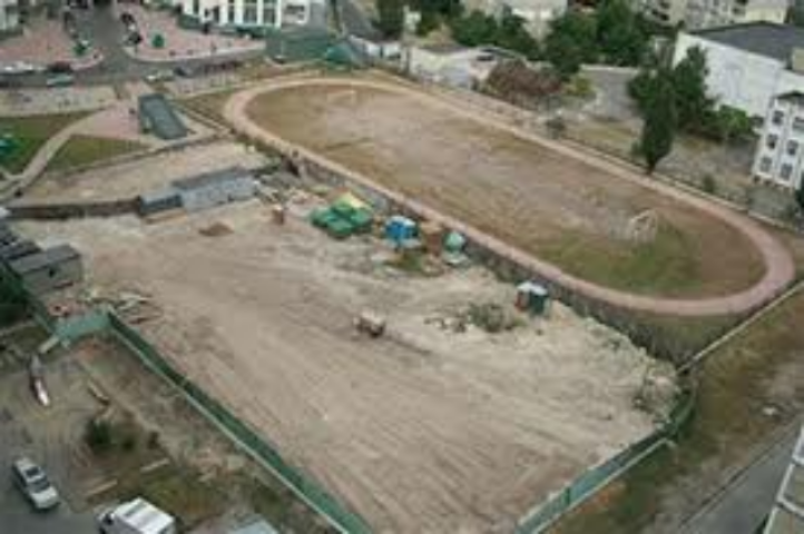 Черговий будівельний скандал в Києві: висотка замість стадіону