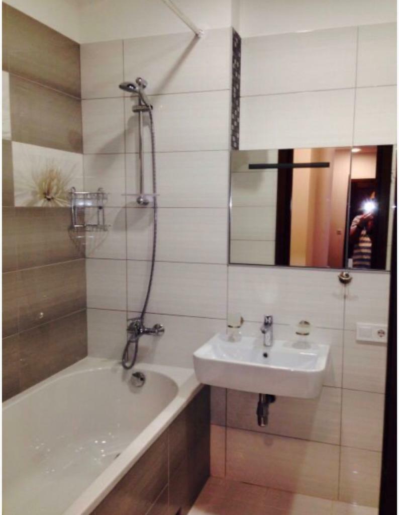 Продаж 2-кімнатної квартири 73 м², Крутогорний узвіз, 28