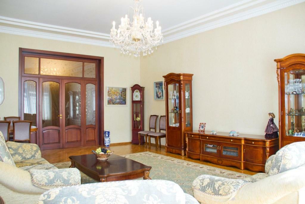 Продажа дома 380 м², Елочная ул.