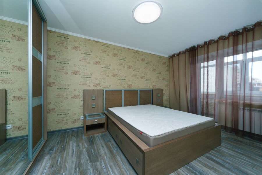 2-комнатная квартира посуточно 57 м², Леси Украинки бул., 19