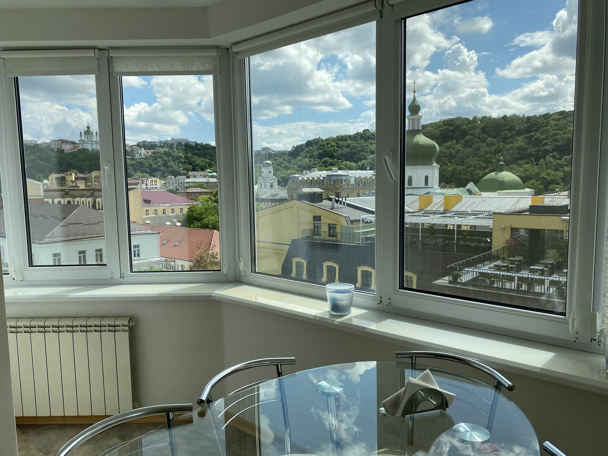 Продаж 4-кімнатної квартири 128 м², Костянтинівська вул., 10