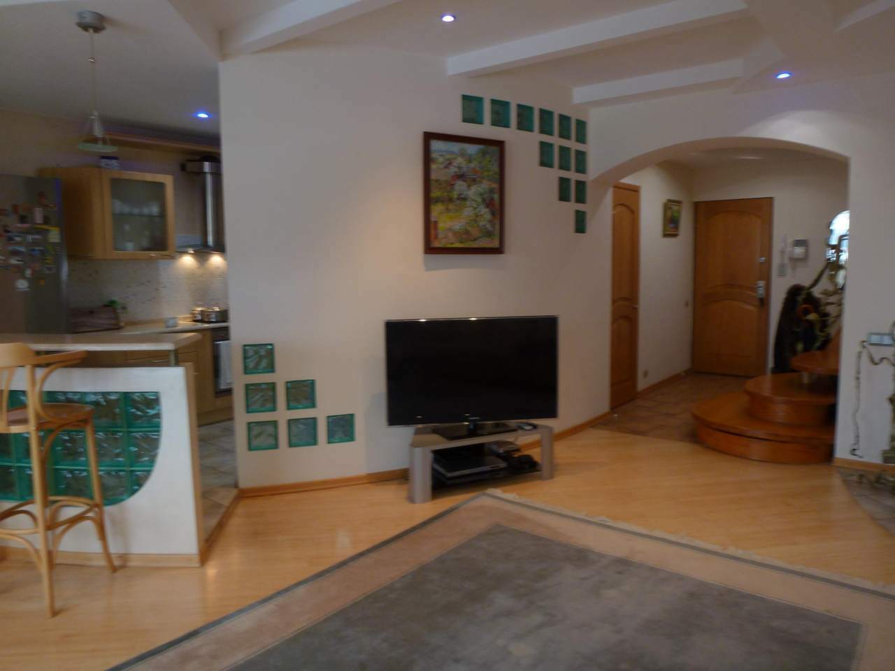 Продаж 4-кімнатної квартири 128 м², Костянтинівська вул., 10