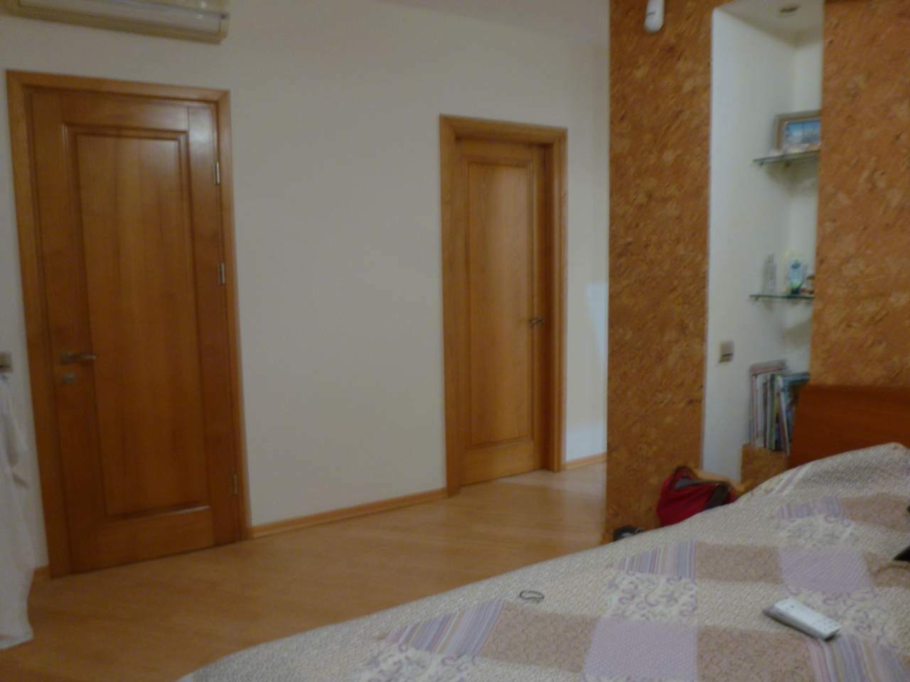 Продаж 4-кімнатної квартири 128 м², Костянтинівська вул., 10