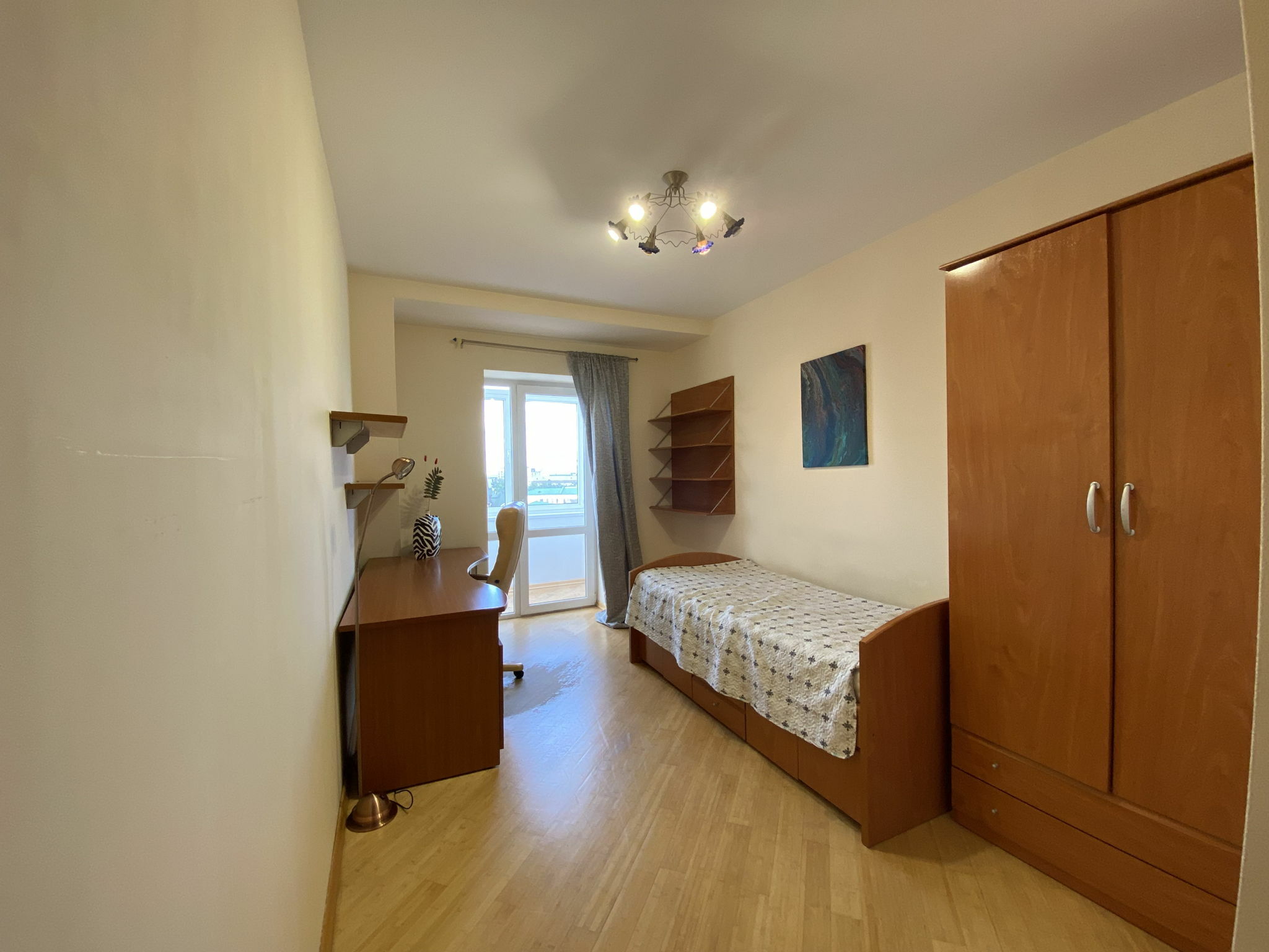 Продаж 4-кімнатної квартири 128 м², Костянтинівська вул., 10