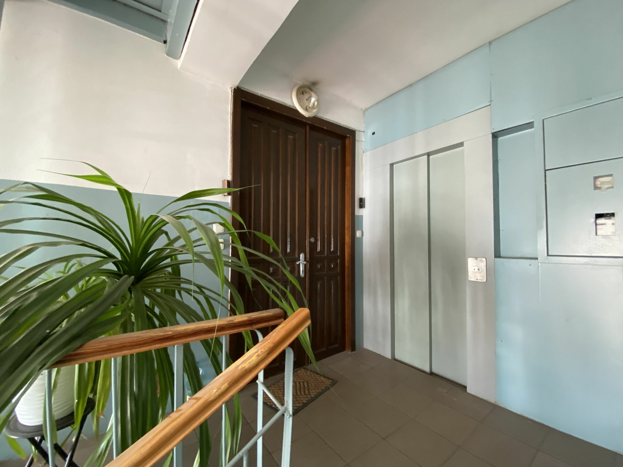 Продаж 4-кімнатної квартири 128 м², Костянтинівська вул., 10