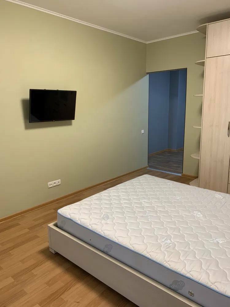 Оренда 1-кімнатної квартири 47 м², Євпаторійська вул., 2Б