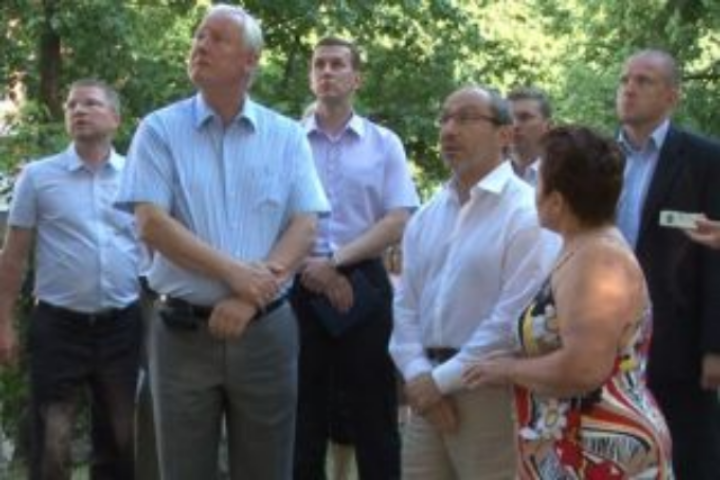 В доме по ул. Отакара Яроша проводится комплексное благоустройство