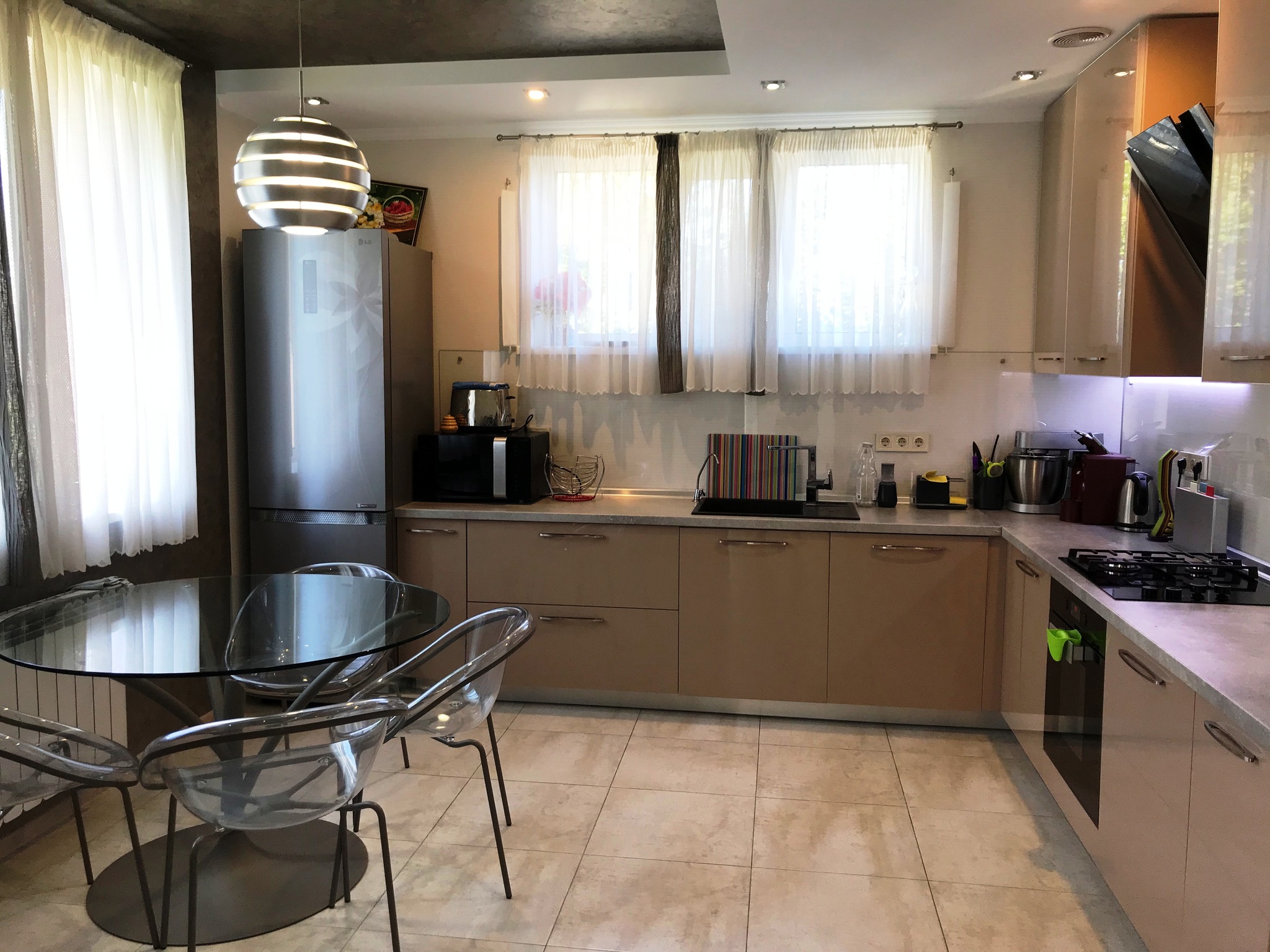 Продаж будинку 380 м²