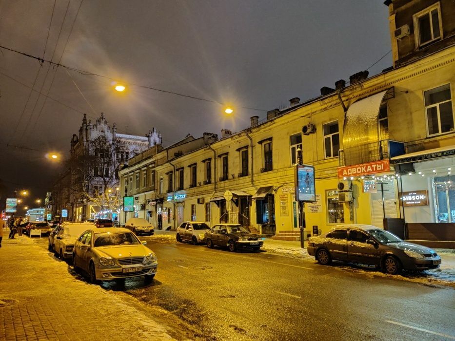 Оренда торговельного приміщення 588 м², Ланжероновская вул.