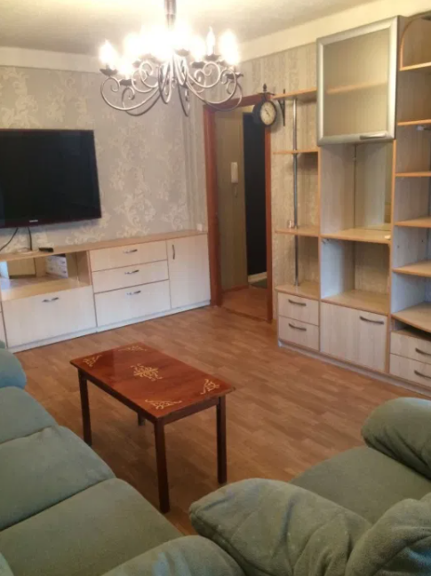 Аренда 2-комнатной квартиры 54 м², Титова ул., 001