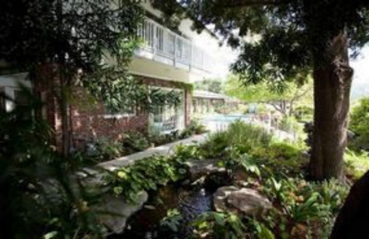 Дом Элизабет Тейлор выставлен на продажу. Фото