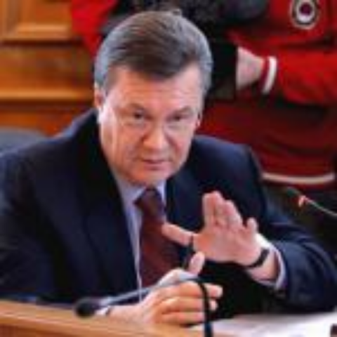 Янукович поручил Могилеву проверить стройки в центре Киева