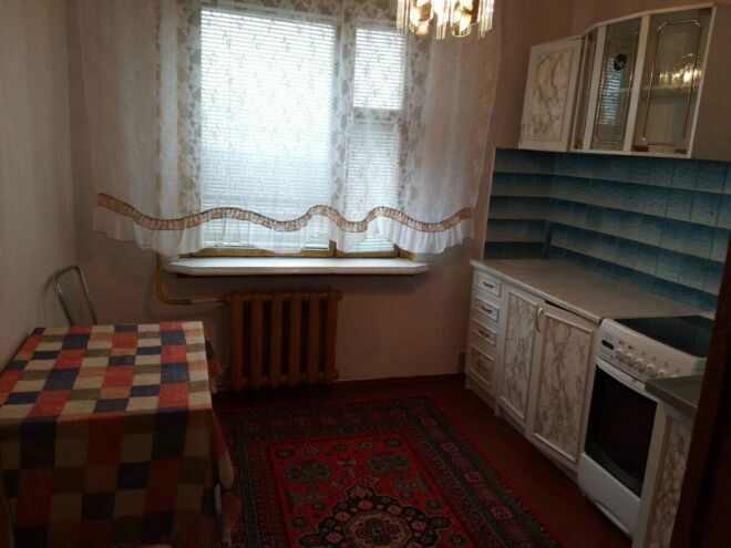 Оренда 3-кімнатної квартири 50 м², Генерала Бочарова вул., днепропетровская ул., 9/16