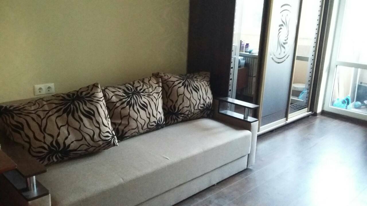 Продаж 2-кімнатної квартири 44 м², Героїв Праці вул., 4