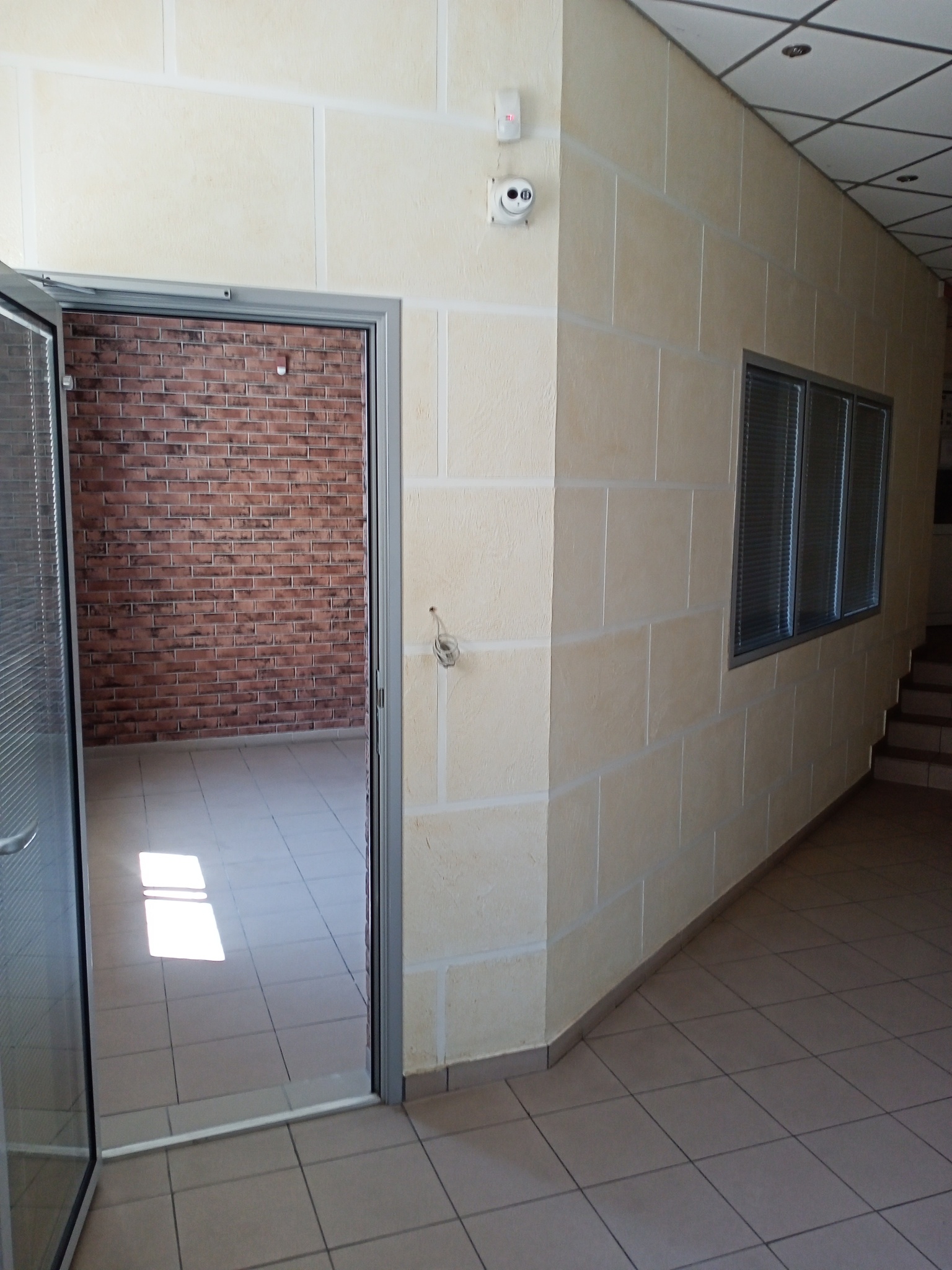 Аренда торгового помещения 20 м², Академика Туполева ул., 1Б