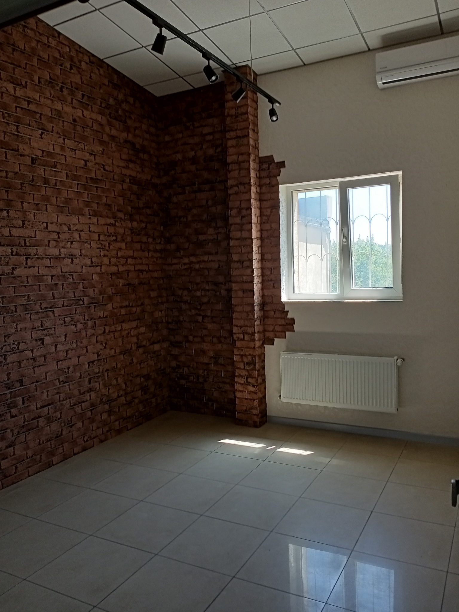 Оренда офісу 30 м², Академіка Туполєва вул., 1Б